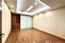 Office for rent in Ital Thai Tower, Bang Kapi, Bangkok near MRT Phetchaburi