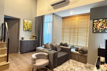 3 Bedroom Condo for rent in Bang Kapi, Bangkok near MRT Pradit Manutham
