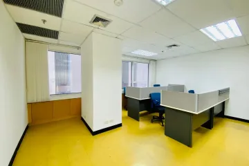 Office for rent in Khlong Toei Nuea, Bangkok near MRT Sukhumvit
