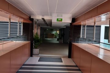 Office for rent in Silom, Bangkok near BTS Chong Nonsi