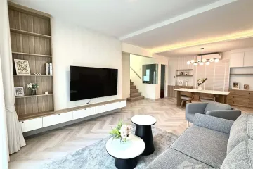 4 Bedroom House for rent in Villaggio 3 Srinakarin-Bang Na, Bang Kaeo, Samut Prakan