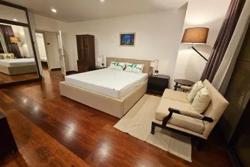 3 Bedroom Condo for rent in Khlong Tan Nuea, Bangkok near MRT Sukhumvit