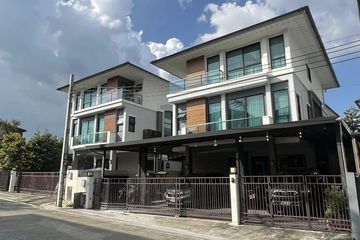 7 Bedroom House for rent in Dokmai, Bangkok