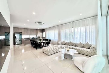 4 Bedroom House for rent in Hua Mak, Bangkok