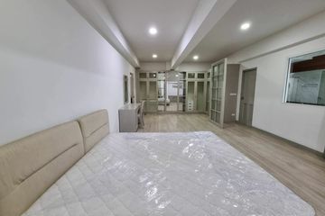 3 Bedroom Apartment for rent in Khlong Tan Nuea, Bangkok near BTS Phrom Phong