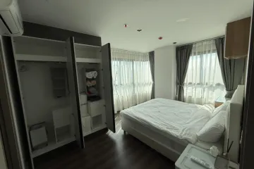 2 Bedroom Condo for rent in Huai Khwang, Bangkok near MRT Phra Ram 9