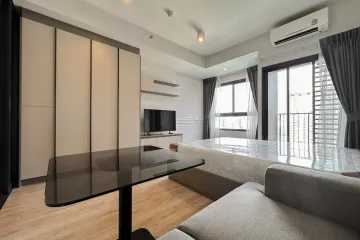1 Bedroom Condo for rent in Huai Khwang, Bangkok near MRT Phra Ram 9