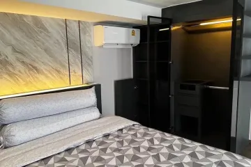 1 Bedroom Condo for rent in Maha Phruettharam, Bangkok near MRT Hua Lamphong