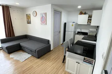 2 Bedroom Condo for rent in Wat Phraya Krai, Bangkok