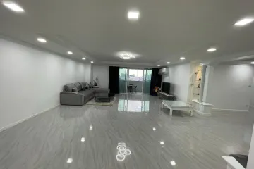 3 Bedroom Condo for rent in Khlong Tan Nuea, Bangkok near BTS Phrom Phong