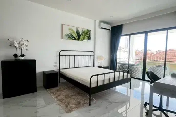5 Bedroom House for rent in 