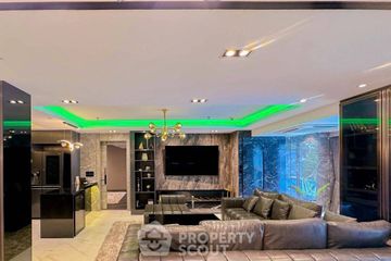 3 Bedroom Condo for sale in Na Kluea, Chonburi