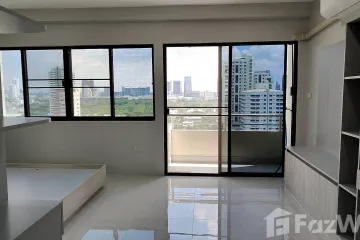 Condo for sale in Khlong Toei, Bangkok near BTS Nana