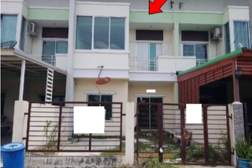 3 Bedroom Townhouse for sale in Lam Pla Thio, Bangkok