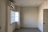 3 Bedroom Townhouse for sale in Thap Yao, Bangkok