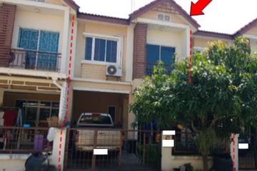 3 Bedroom Townhouse for sale in Thap Yao, Bangkok