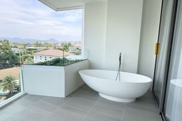 2 Bedroom Condo for sale in Choeng Thale, Phuket