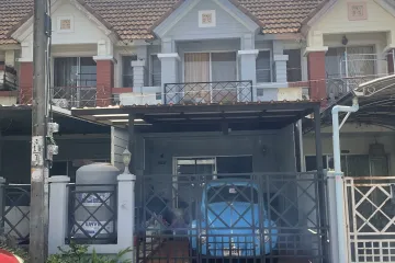 2 Bedroom Townhouse for sale in Khlong Song Ton Nun, Bangkok