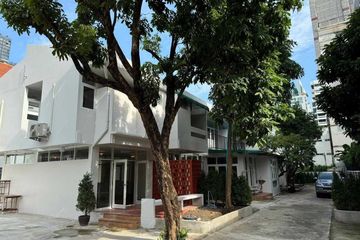 House for rent in Khlong Toei Nuea, Bangkok near MRT Sukhumvit