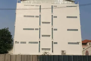 34 Bedroom Hotel / Resort for rent in Bang Chak, Bangkok near BTS Punnawithi