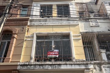 3 Bedroom Townhouse for sale in Bang Kaeo, Samut Prakan near MRT Si La Salle