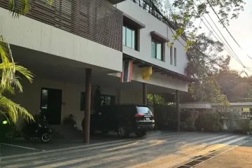 3 Bedroom House for rent in Khlong Tan, Bangkok near BTS Phrom Phong