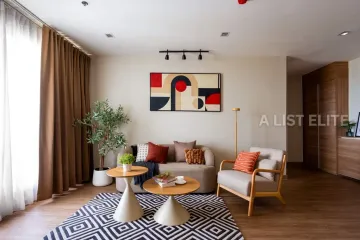 2 Bedroom Condo for sale in Wat Phraya Krai, Bangkok