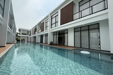 3 Bedroom Villa for sale in Na Kluea, Chonburi