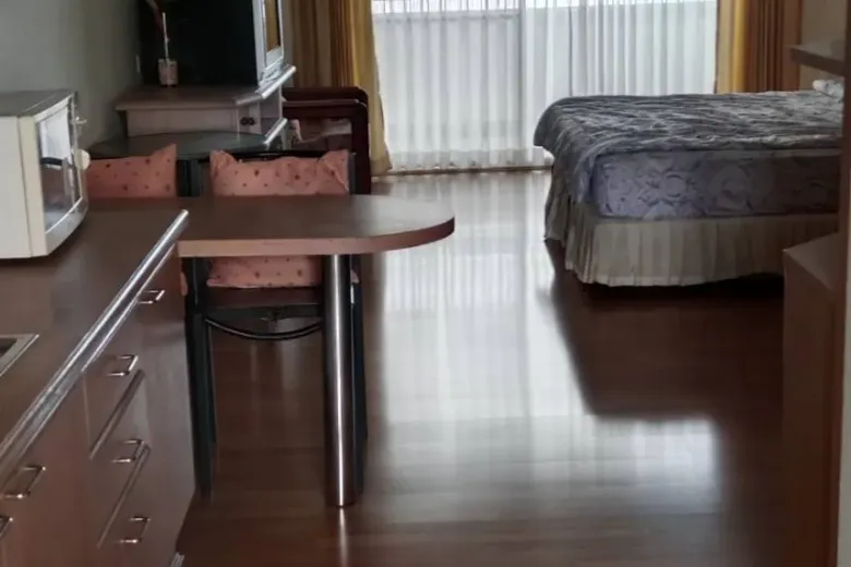 1 Bedroom Condo