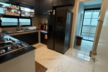 6 Bedroom House for sale in Don Mueang, Bangkok near Airport Rail Link Don Mueang