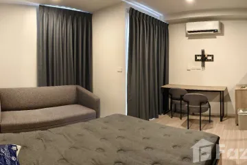 Condo for rent in Huai Khwang, Bangkok near MRT Huai Khwang