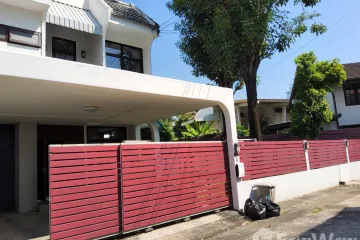 3 Bedroom House for rent in Phra Khanong Nuea, Bangkok