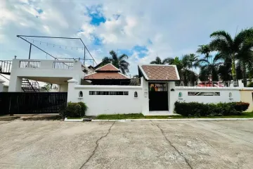 6 Bedroom House for rent in 