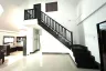 6 Bedroom House for rent in 
