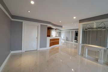 4 Bedroom Condo for rent in Bang Lamphu Lang, Bangkok near BTS Saphan Taksin