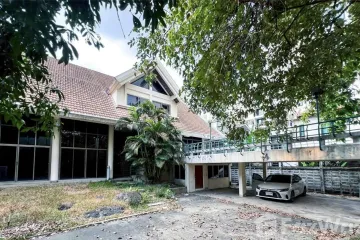 6 Bedroom House for rent in Khlong Toei Nuea, Bangkok near MRT Sukhumvit