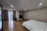 2 Bedroom Condo for sale in Rawee Waree Residence, Suthep, Chiang Mai