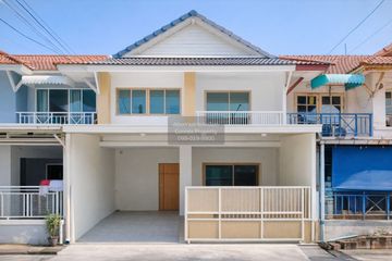 3 Bedroom Townhouse for sale in Khlong Sam, Pathum Thani