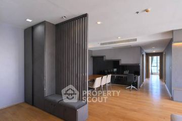 3 Bedroom Condo for sale in Khlong Toei Nuea, Bangkok near BTS Nana