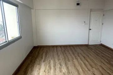 1 Bedroom Condo for sale in Nuan Chan, Bangkok