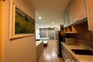 Condo for rent in Silom, Bangkok near MRT Silom