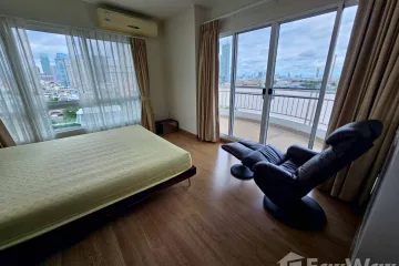 3 Bedroom Condo for rent in Samre, Bangkok