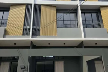 4 Bedroom Townhouse for rent in Om Kret, Nonthaburi