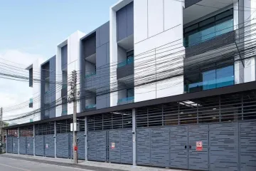 3 Bedroom Townhouse for Sale or Rent in Chang Phueak, Chiang Mai