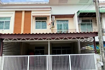 3 Bedroom Townhouse for sale in Khlong Sam, Pathum Thani