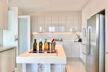 4 Bedroom Apartment for rent in Baan Koon Apartment, Thung Maha Mek, Bangkok