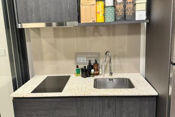 1 Bedroom Condo for sale in XT Huaikhwang, Din Daeng, Bangkok near MRT Huai Khwang