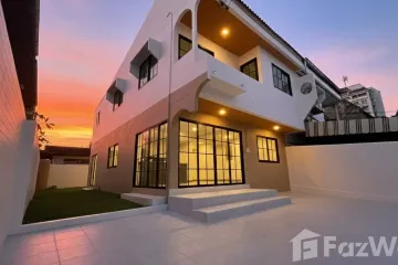 4 Bedroom House for sale in Bang Na, Bangkok