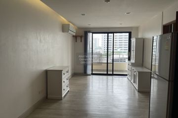 1 Bedroom Condo for rent in Sampoom Garden, Silom, Bangkok near BTS Saint Louis