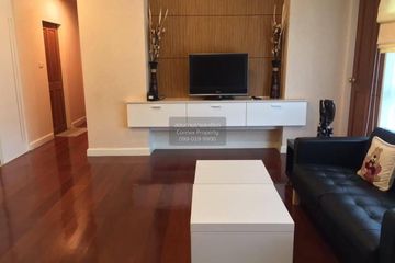 2 Bedroom Condo for rent in Baan Thanon Sarasin, Lumpini, Bangkok near MRT Silom